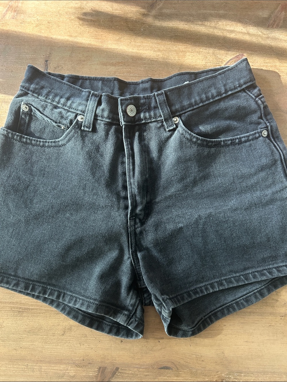 Jordache Vintage 90’s Black High-Rise Denim Shorts Women’s size 7/8
